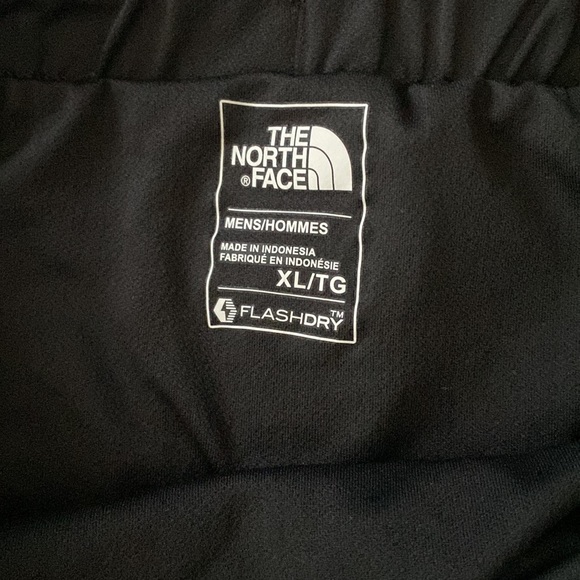 XL mens shorts- North Face - Picture 2 of 6